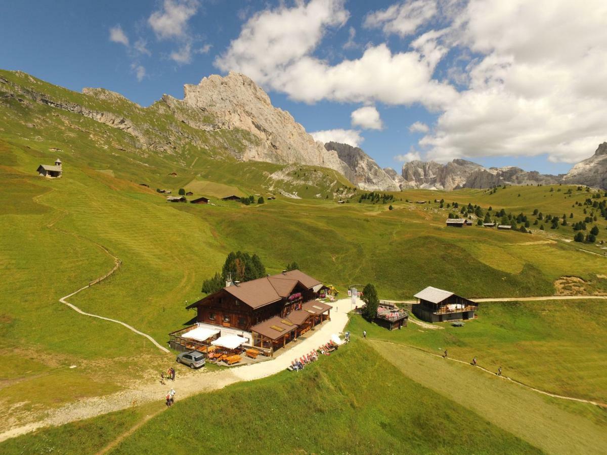 Gasthaus Rifugio Fermeda Hutte Santa Cristina Val Gardena Exterior foto